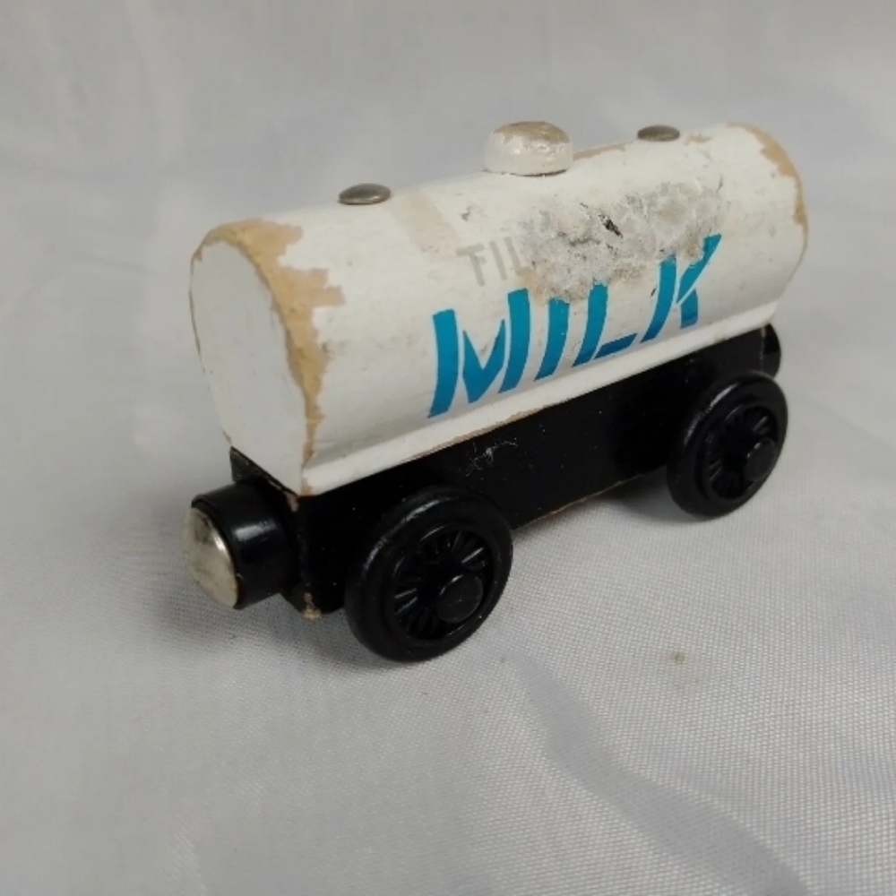 Thomas & Friends Wooden Railway Train Tank Engine Tidmouth Milk Tanker Car 2001